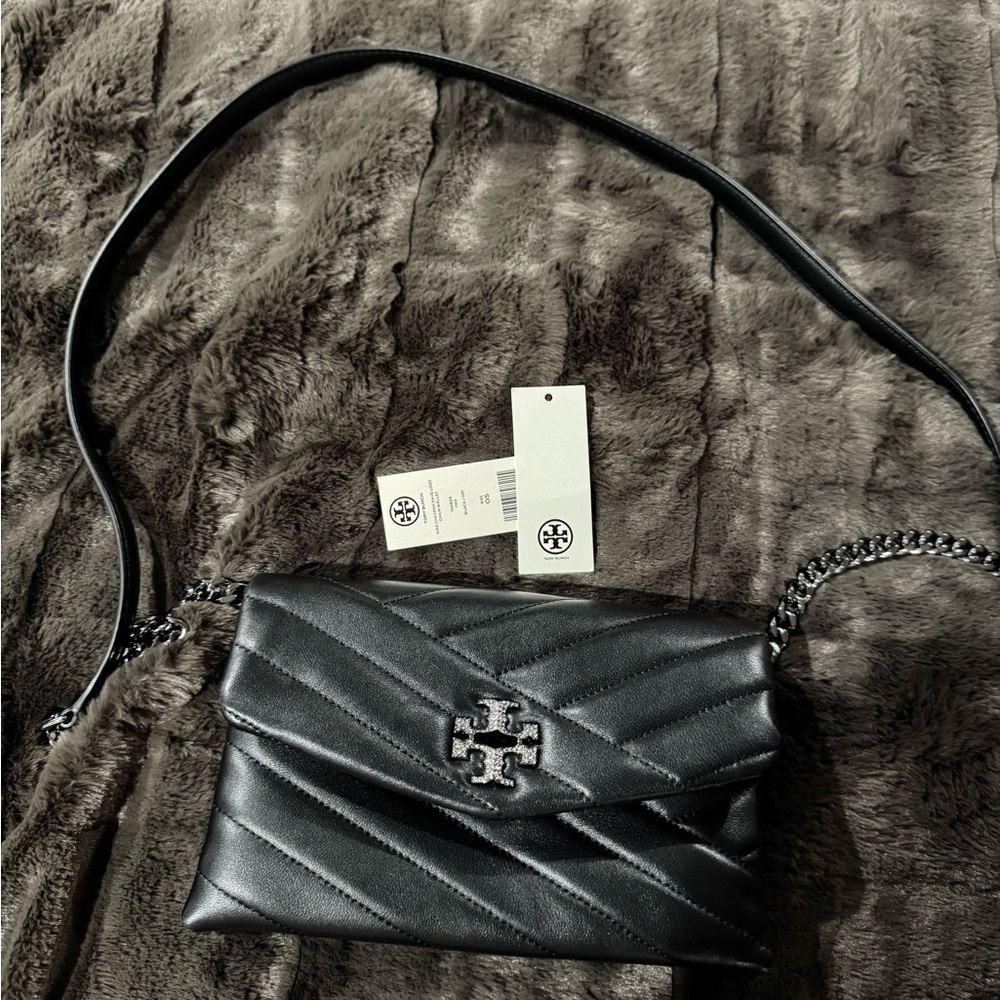 Tory Burch Kira Chevron Pave Logo Black Quilted Chain Wallet